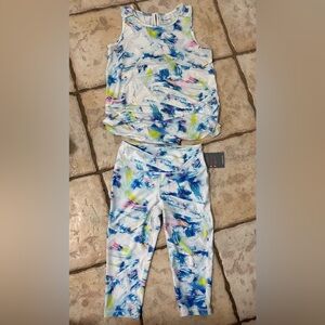 Colorful Abstract Print Activewear Set tank capris NWT women’s small blue white